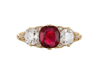 Jewellery item in modal