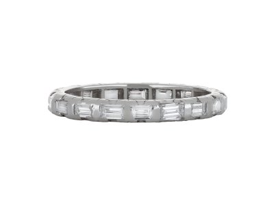 Jewellery item in modal