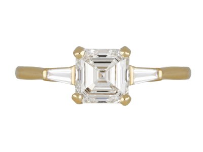 Jewellery item in modal