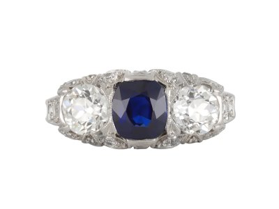 Jewellery item in modal