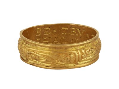 Jewellery item in modal