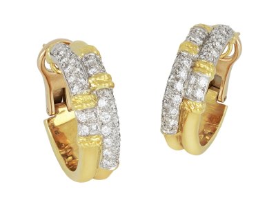 Jewellery item in modal