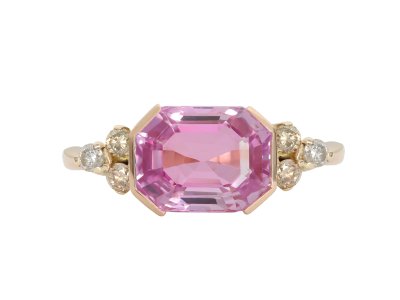 Jewellery item in modal