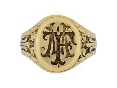 Jewellery item in modal