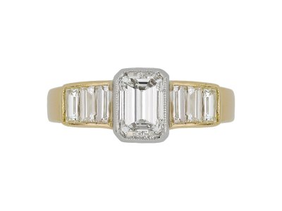 Jewellery item in modal