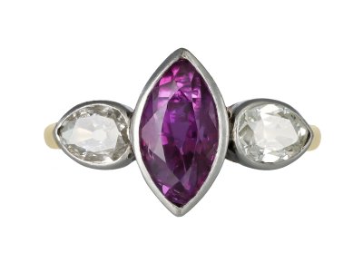 Jewellery item in modal