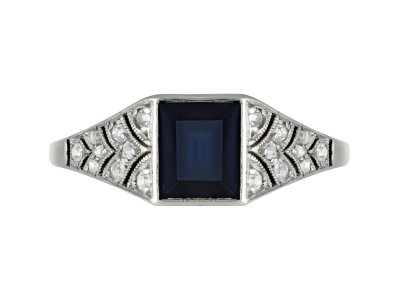 Jewellery item in modal