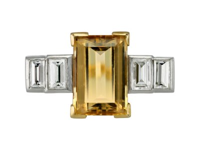 Jewellery item in modal