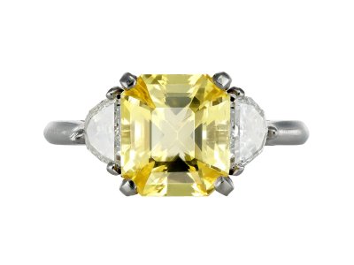 Jewellery item in modal