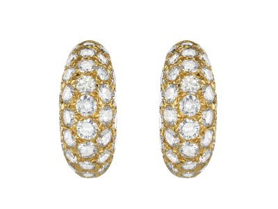 Jewellery item in modal