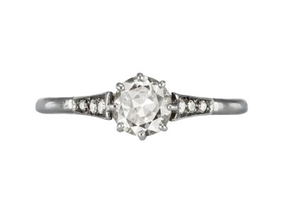 Jewellery item in modal