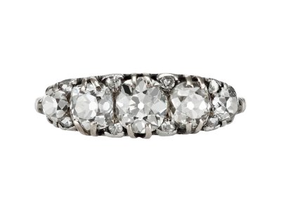 Jewellery item in modal
