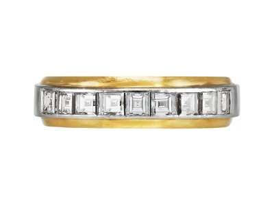 Jewellery item in modal