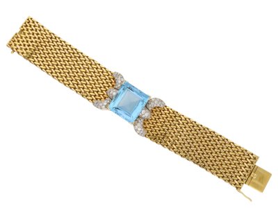 Jewellery item in modal