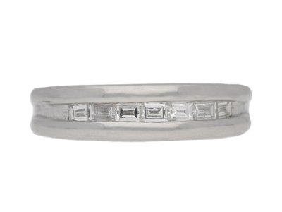 Jewellery item in modal