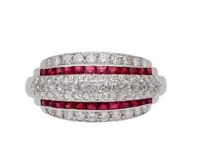 Jewellery item in modal
