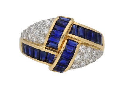 Jewellery item in modal