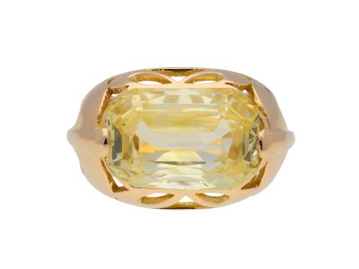 Jewellery item in modal
