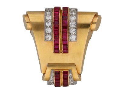 Jewellery item in modal