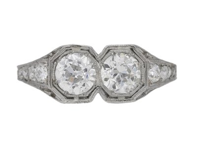 Jewellery item in modal
