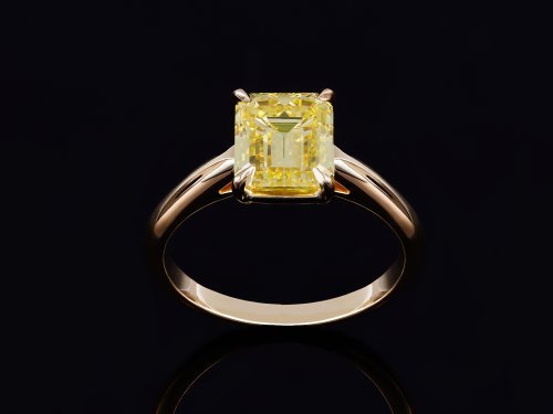 Link to Fancy Coloured Diamonds 