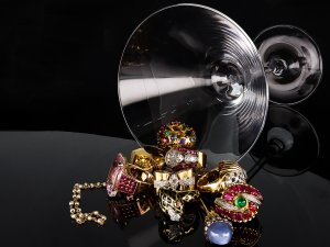 Cocktail rings, the new woman in town!     