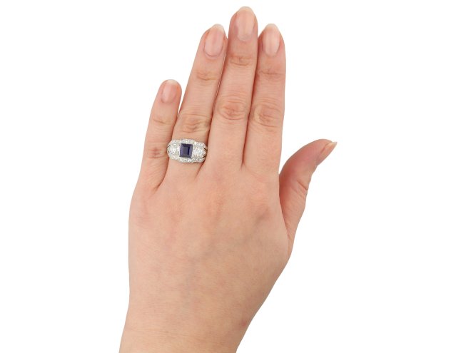 Art Deco sapphire and diamond ring hatton garden