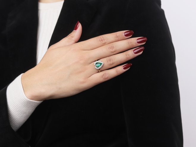 Antique emerald and diamond cluster ring berganza hatton garden