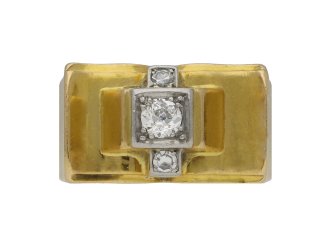 Diamond cocktail ring, circa 1940.