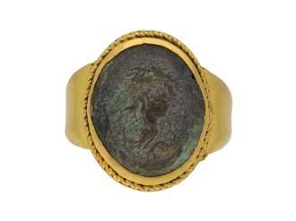 Ancient Roman signet ring, circa 2nd century AD.