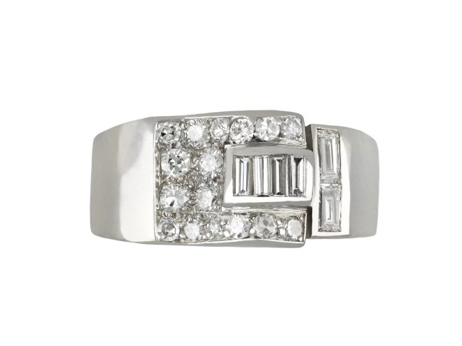 Art deco diamond cocktail ring, French, circa 1935. 