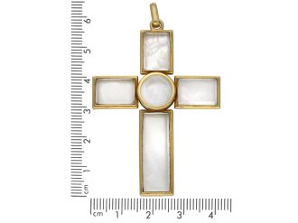 Rock crystal and gold cross berganza hatton garden