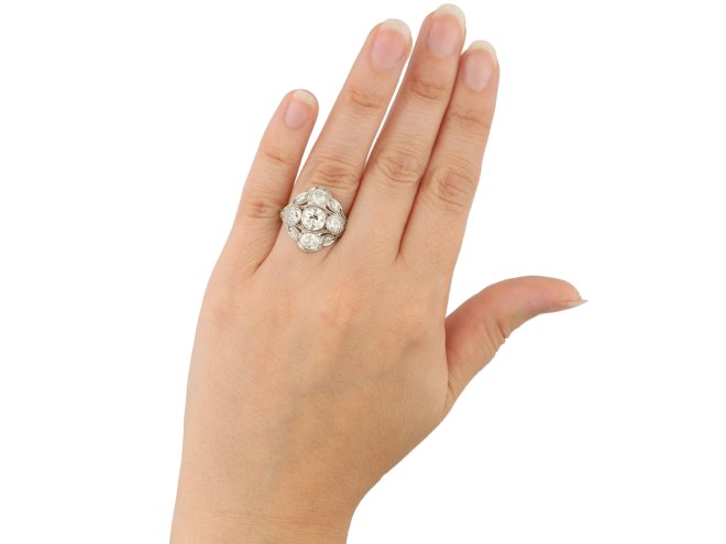 Diamond cluster ring berganza hatton garden