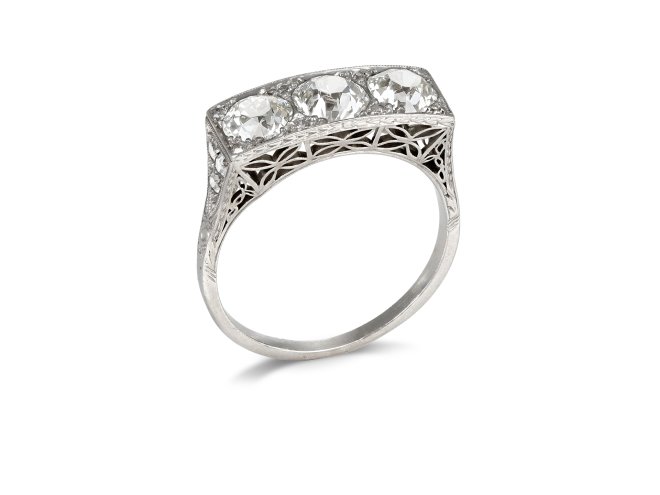 Art Deco three stone diamond ring, circa 1920.