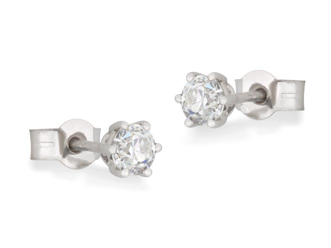 Old cut diamond stud earrings.