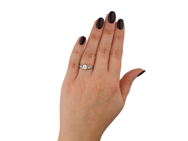 Flanked solitaire diamond ring berganza hatton garden
