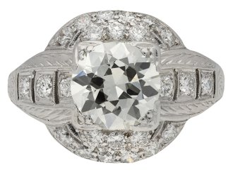 Art Deco diamond cluster ring, circa 1920.