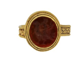 Roman gold finger ring with eagle intaglio, circa 3rd-4th century AD.