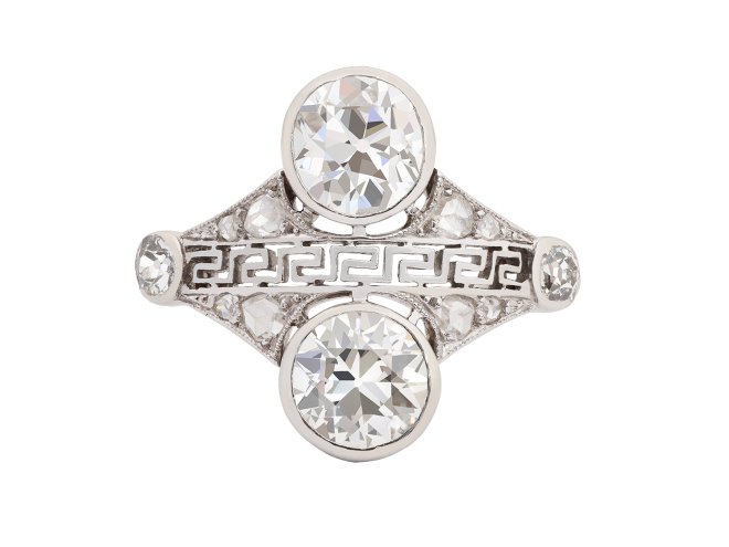 Art Deco two stone diamond cluster ring, circa 1925. 
