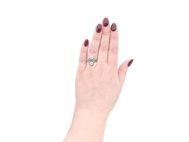 Art Deco two stone diamond cluster ring, circa 1925. 