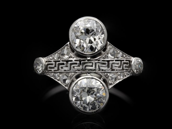 Art Deco two stone diamond cluster ring, circa 1925. 
