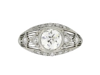 Antique old cut diamond ring, circa 1910.
