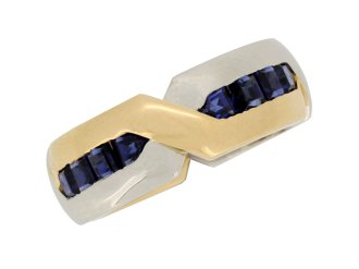 side view Oscar Heyman Brothers sapphire ring, circa 1970.