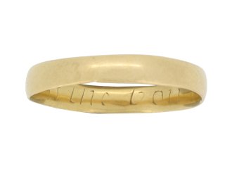 Gold posy ring 'love is the bond of peace', circa 18th century.