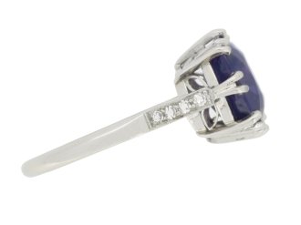 side view Colour change sapphire ring