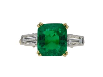 Colombian emerald and diamond ring berganza hatton garden