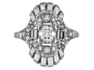 Art Deco diamond cluster ring, circa 1925.