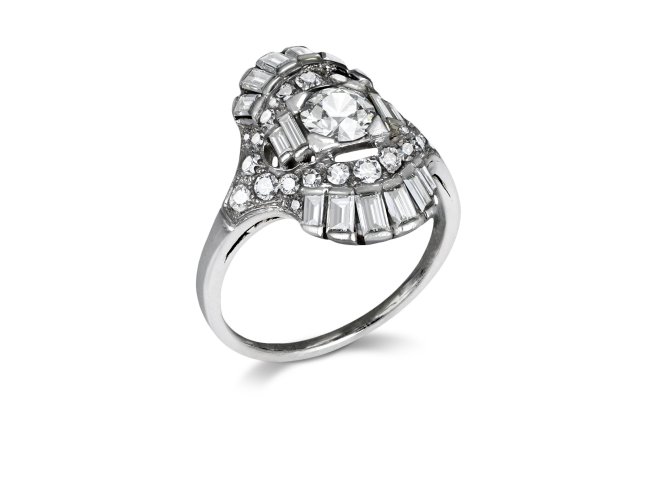 Art Deco diamond cluster ring, circa 1925.