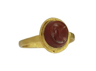 Ancient Roman gold ring with helmet intaglio hatton garden