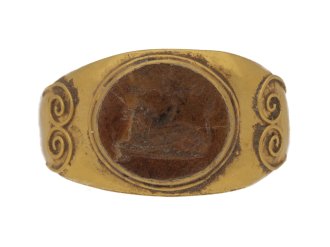 front view Ancient Roman ring with jasper lion intaglio, circa 3rd century AD.